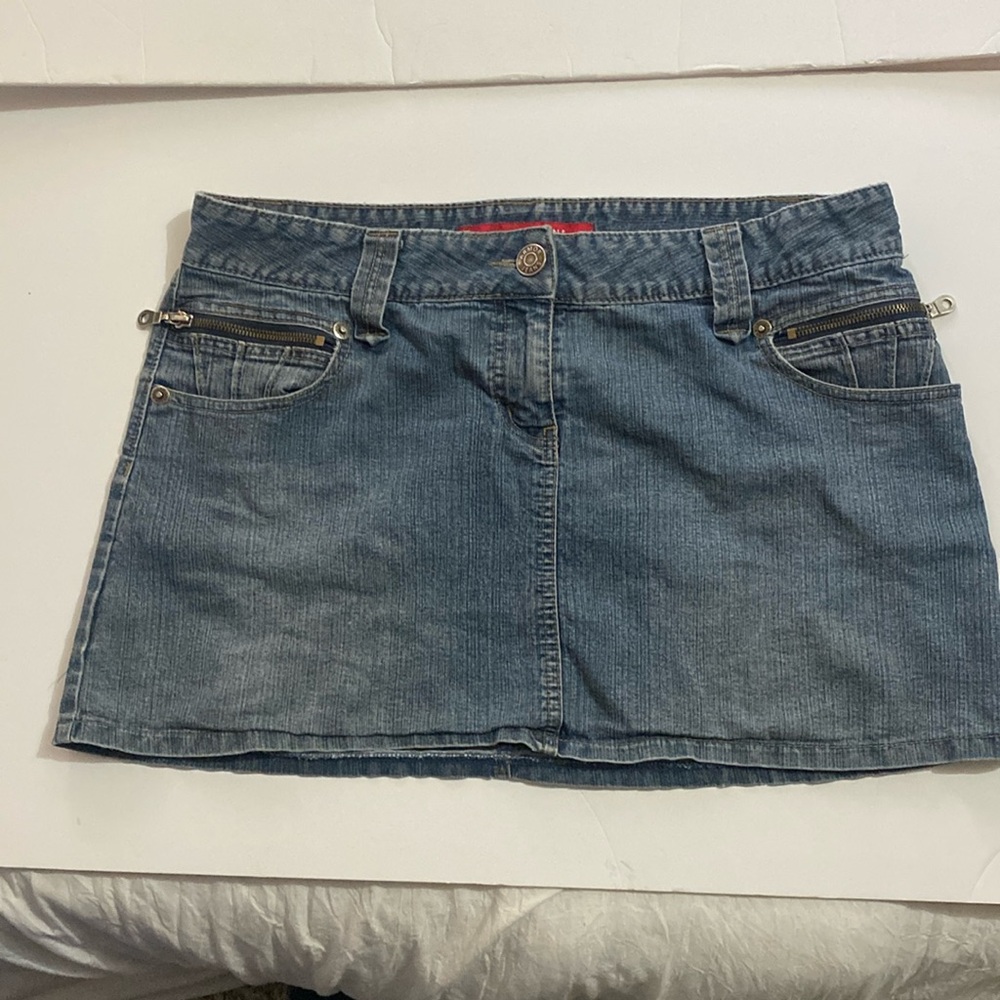 Vintage 90’s low waist denim mini skirt